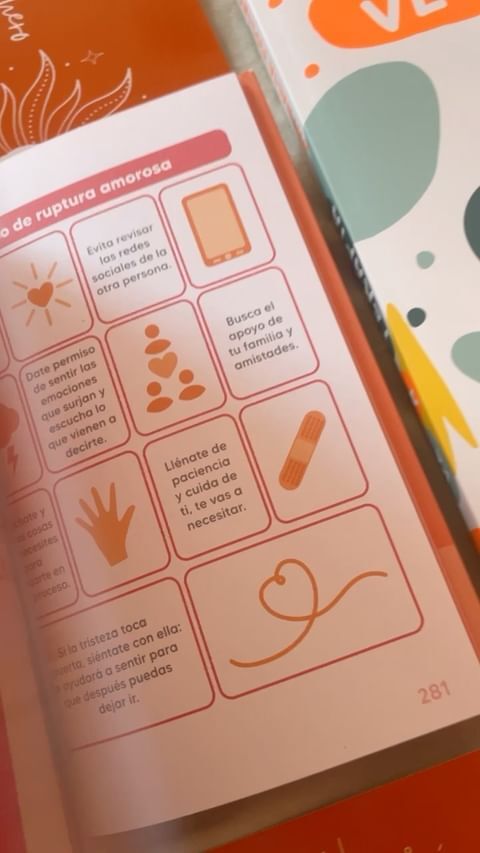 Despertando - Libro de Ashley Frangie y Lety Sahagún