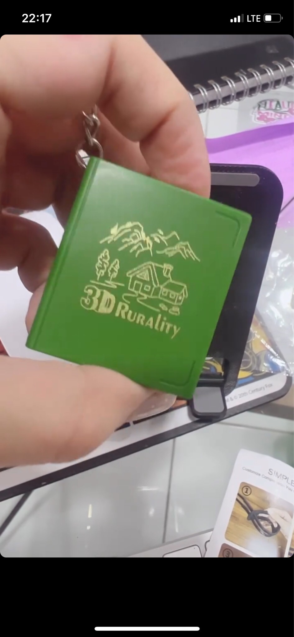 Llavero mini libro 3D