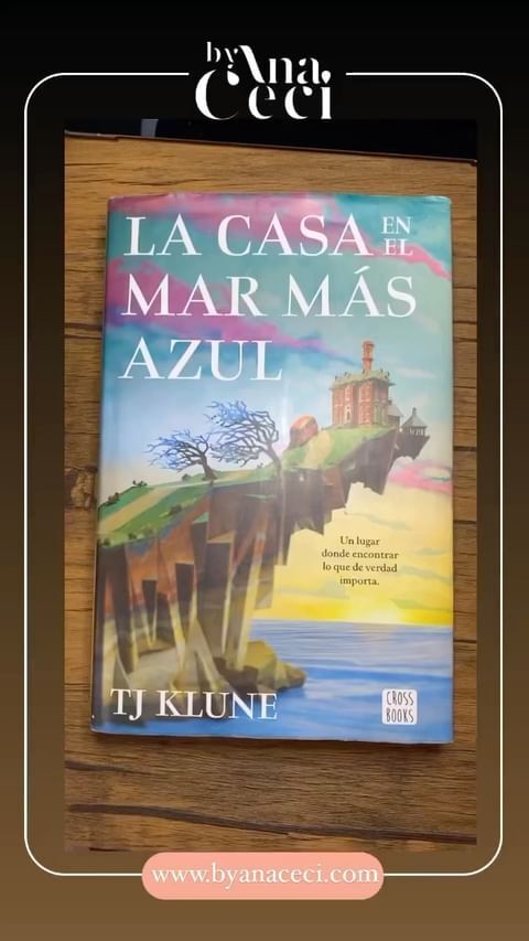 La casa en el mar mas azul | España