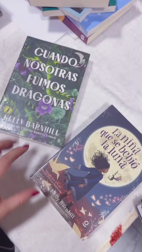 La niña que se bebió la luna