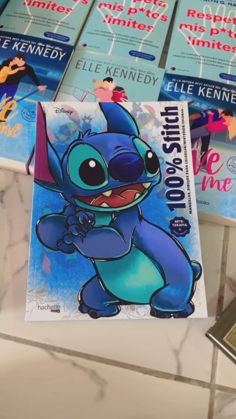 Libro de colorear 100% stitch / España