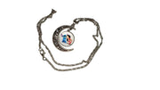 Collar de luna creiente con lilo y stitch